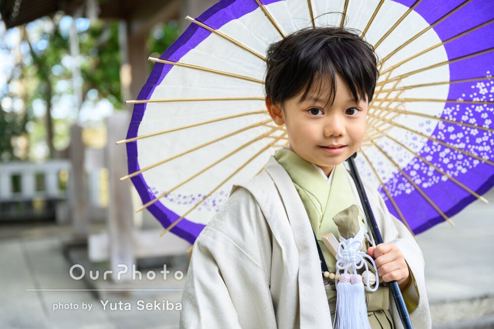 「家族での良い思い出に」和傘を持ってかっこいい！男の子の七五三の撮影