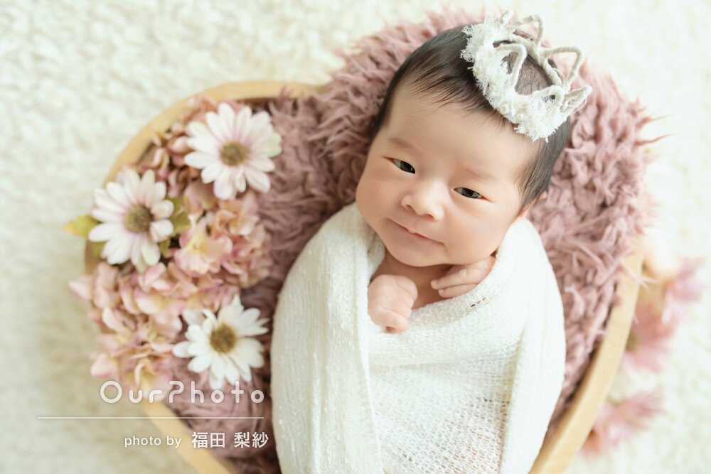 「どれも可愛い写真になって満足」表情豊かなニューボーンフォトの撮影