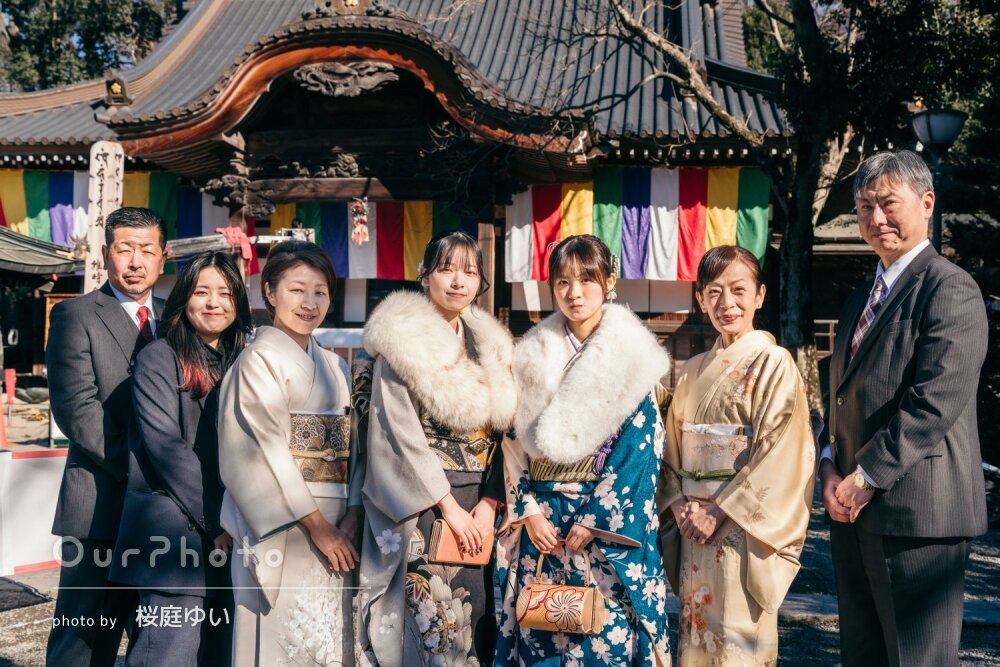 「とてもリラックスして」2家族合同で和やかに！成人式前撮り写真の撮影