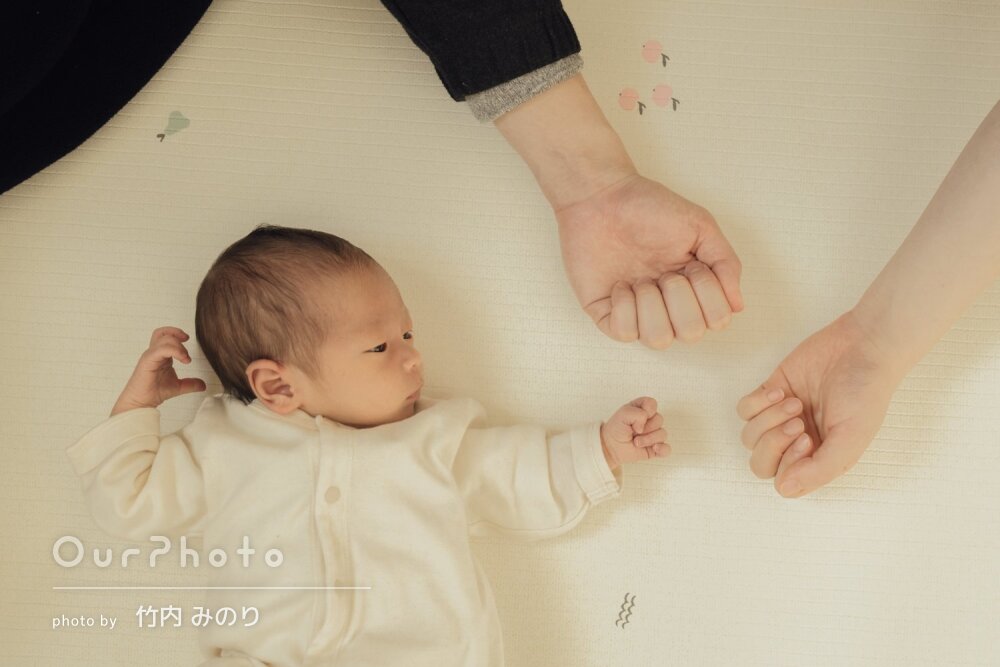 「普段の様子を楽しく撮影」穏やかな空気感のニューボーンフォトの撮影