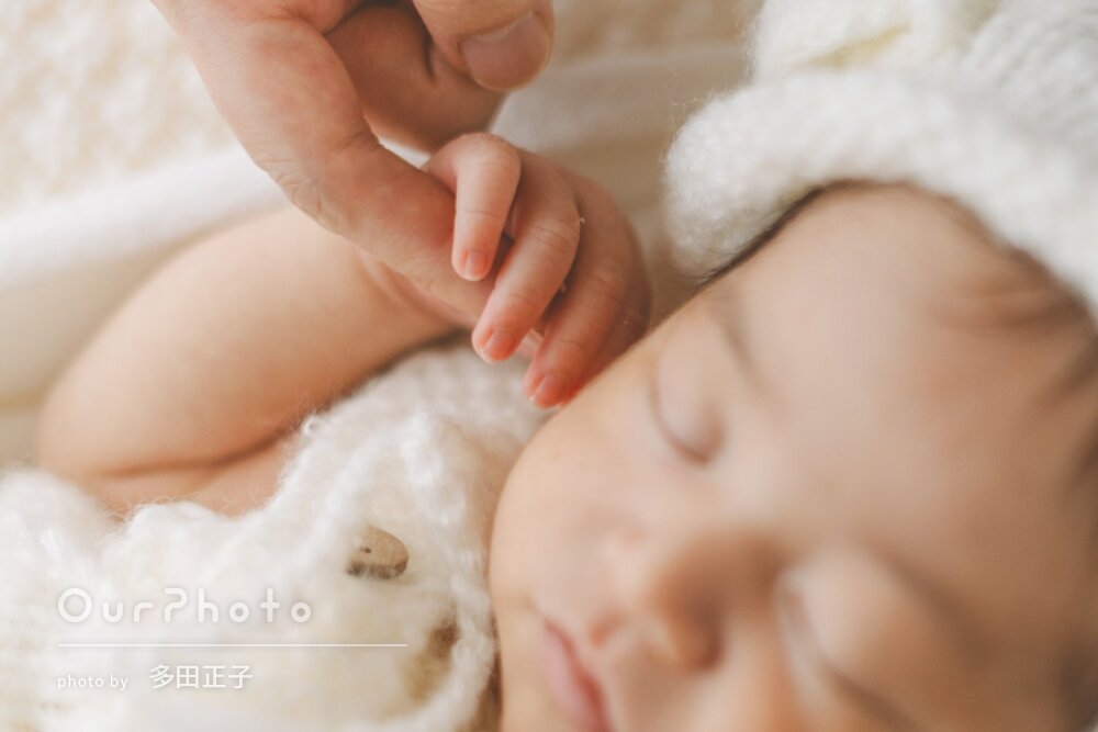 「可愛らしいショット」ふんわりキュートなニューボーンフォトの撮影