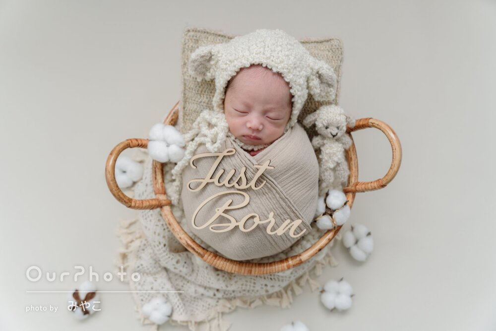 「可愛い写真」ナチュラルテイストな小物とニューボーンフォトの撮影