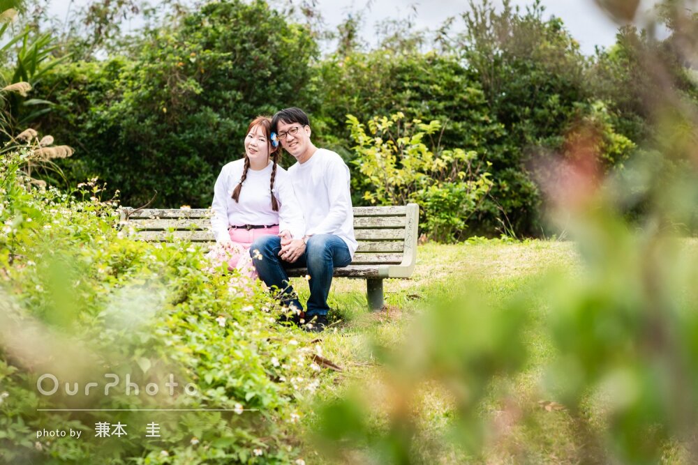 「大切な思い出」沖縄の大自然の中で！夫婦なかよく旅行フォトの撮影