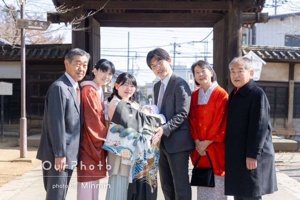 「とてもいい思い出」祖父母も一緒に穏やかな表情！寺院でお宮参りの撮影