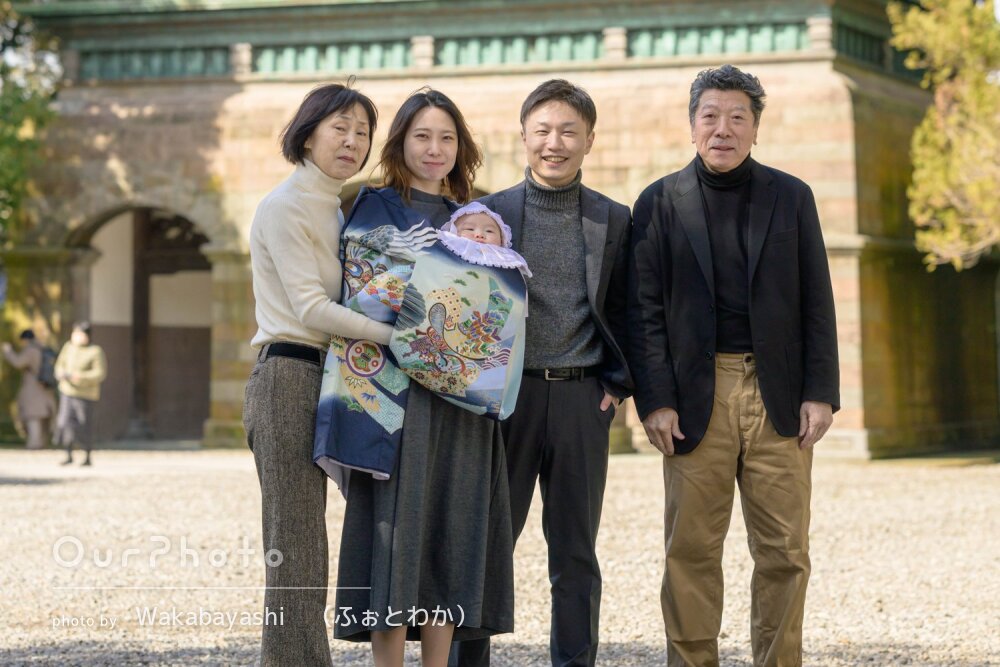 「写真の出来栄えもバッチリ」赤ちゃんをかこんで和やかにお宮参りの撮影