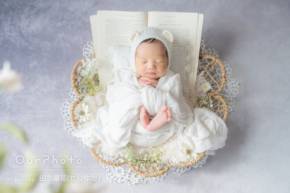 「とても満足」コンセプトがお洒落で可愛らしいニューボーンフォトの撮影