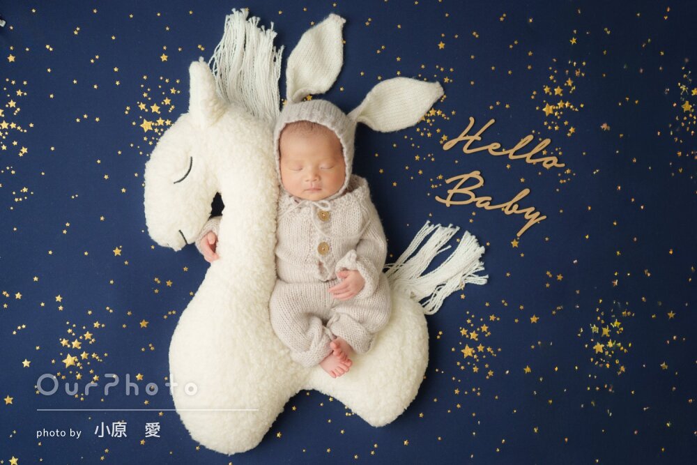 「とてもすてき」遊び心がいっぱい！愛らしいニューボーンフォトの撮影