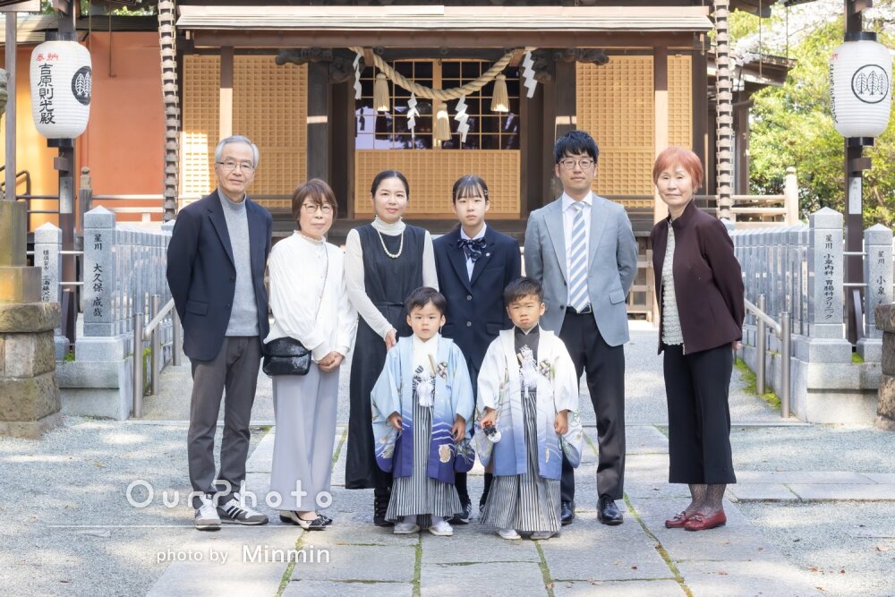 「とてもステキな写真」桜咲く境内で和装の兄弟の七五三＆入学記念の撮影