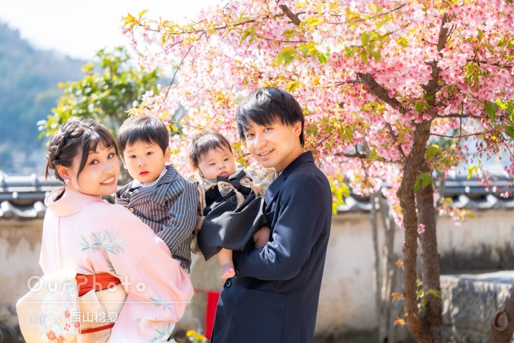 「全てとても素敵な仕上がり」桜と優しい笑顔に包まれたお宮参りの撮影