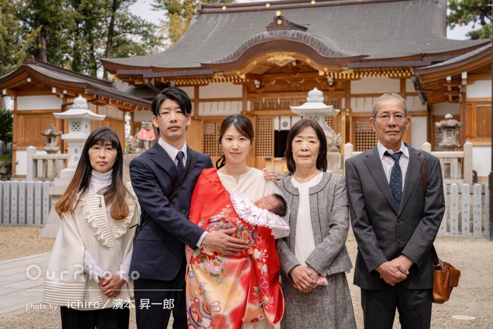 「いろんな写真を撮って」祖父母も一緒！花咲く神社でお宮参りの撮影