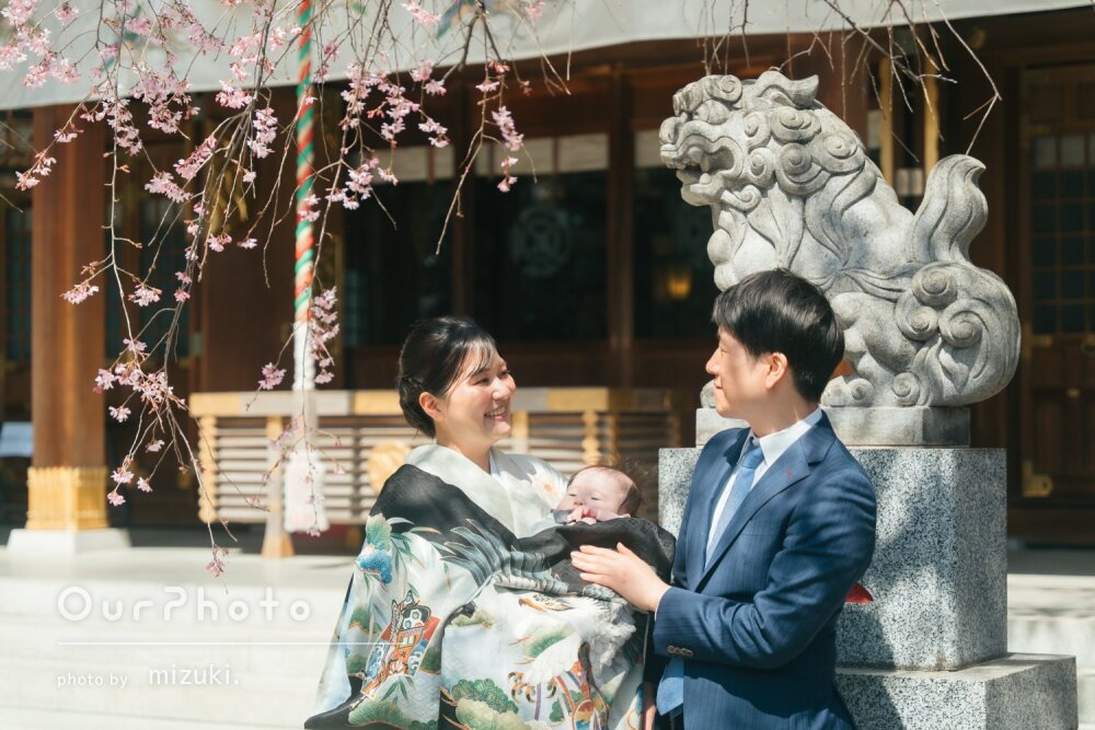 「楽しい撮影」神社で幸せな笑顔がこぼれる！美しい和装でお宮参りの撮影