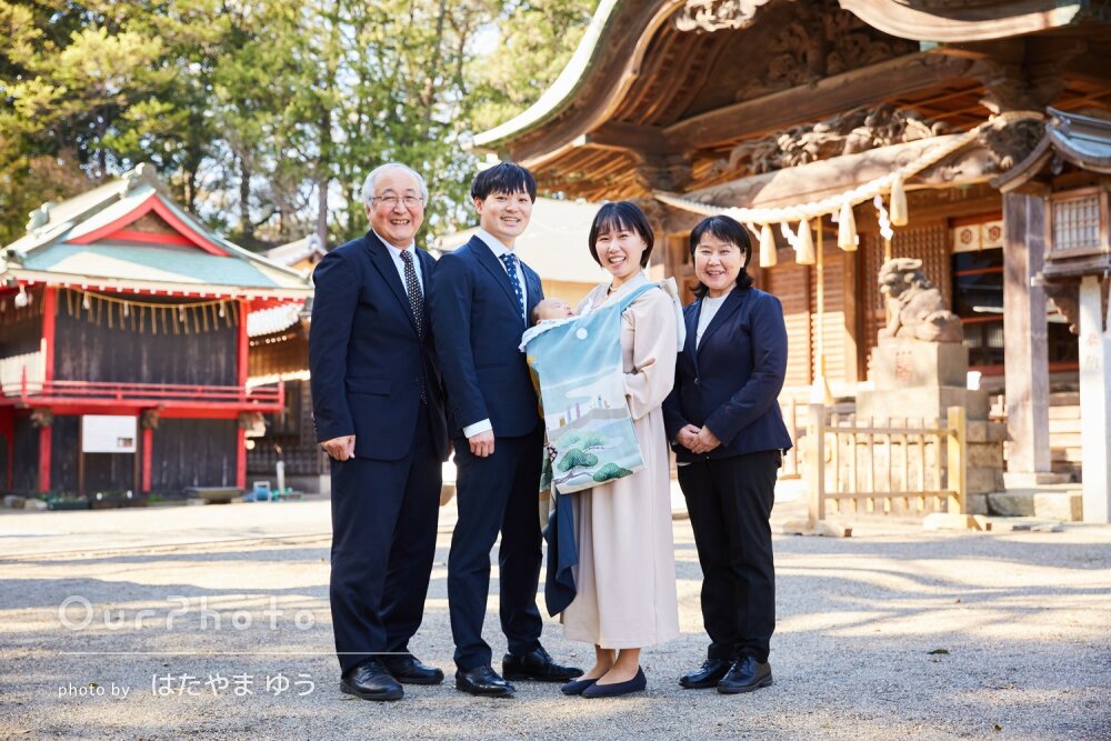 「自然と笑顔になる」リピーター様！三世代で温かみ溢れるお宮参りの撮影