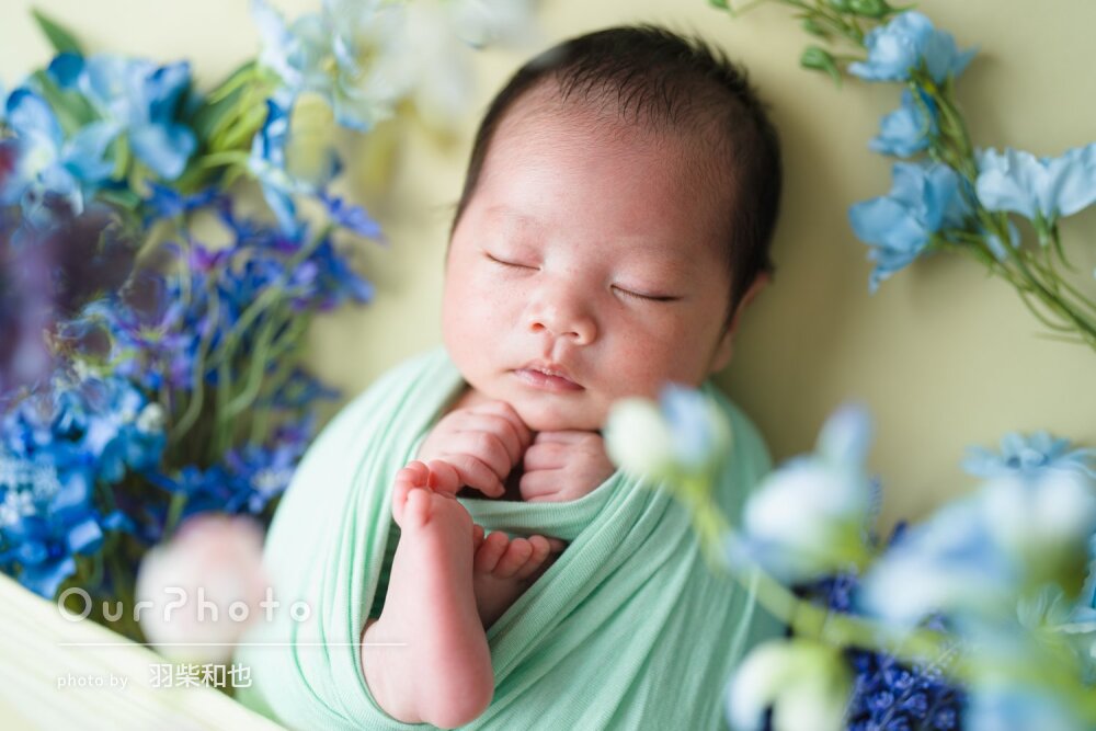 「とても可愛く綺麗な写真」清涼感溢れるカラーのニューボーンフォト撮影