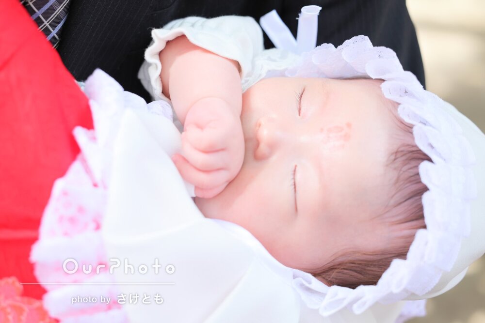 「素敵な写真」ママの愛情深いまなざしが印象的！温かなお宮参りの撮影