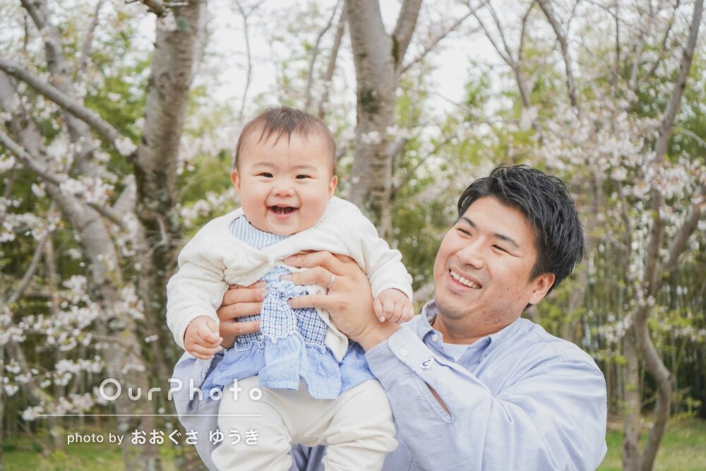 「たくさん笑顔を引き出して」リンクコーデが可愛いハーフバースデー撮影