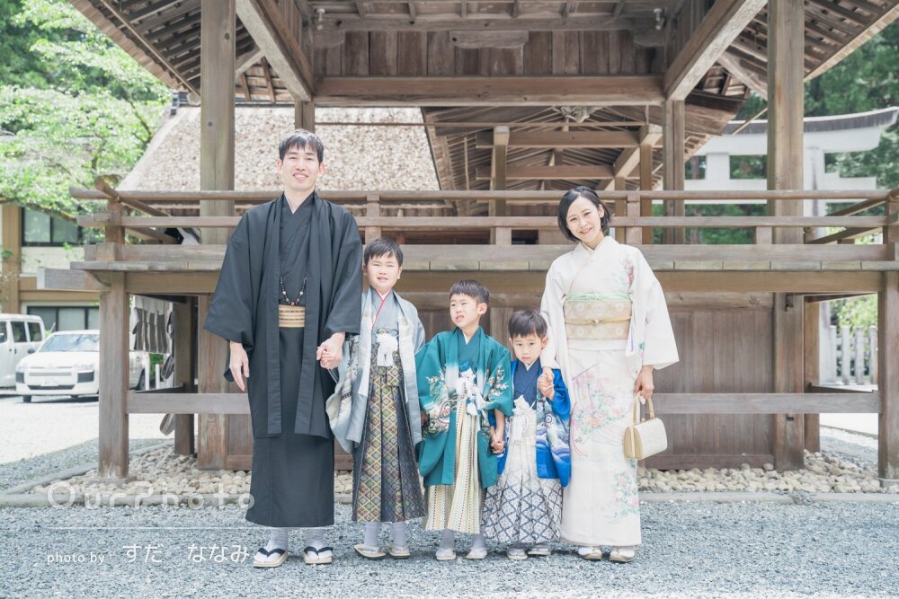 「とても自然」3兄弟の袴姿がカッコイイ！家族の和装が映える七五三撮影