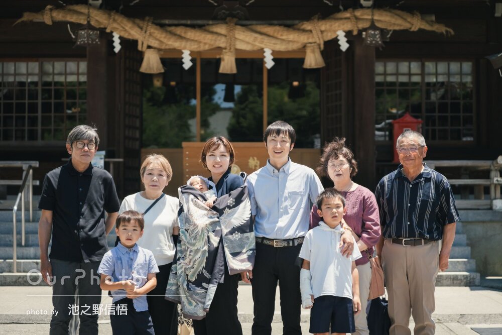 「良き思い出が形となって」温かな光に包まれて3世代のお宮参りの撮影