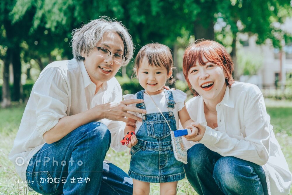 「素敵な笑顔」リピーター様！公園で女の子の2歳お誕生日記念の撮影