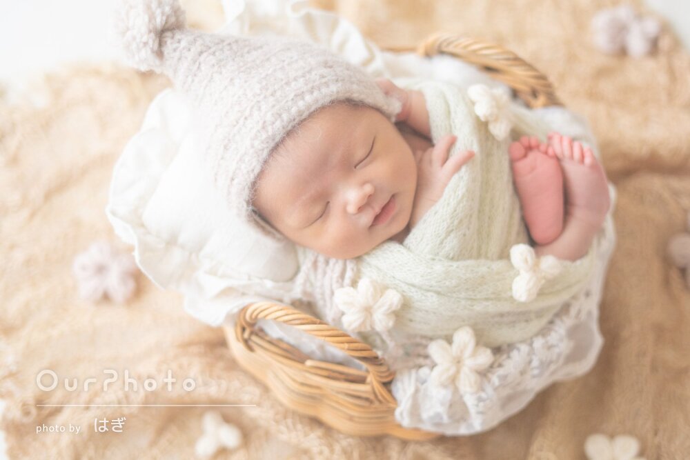 「子どもの動きに合わせて」ナチュラルで可愛いニューボーンフォトの撮影