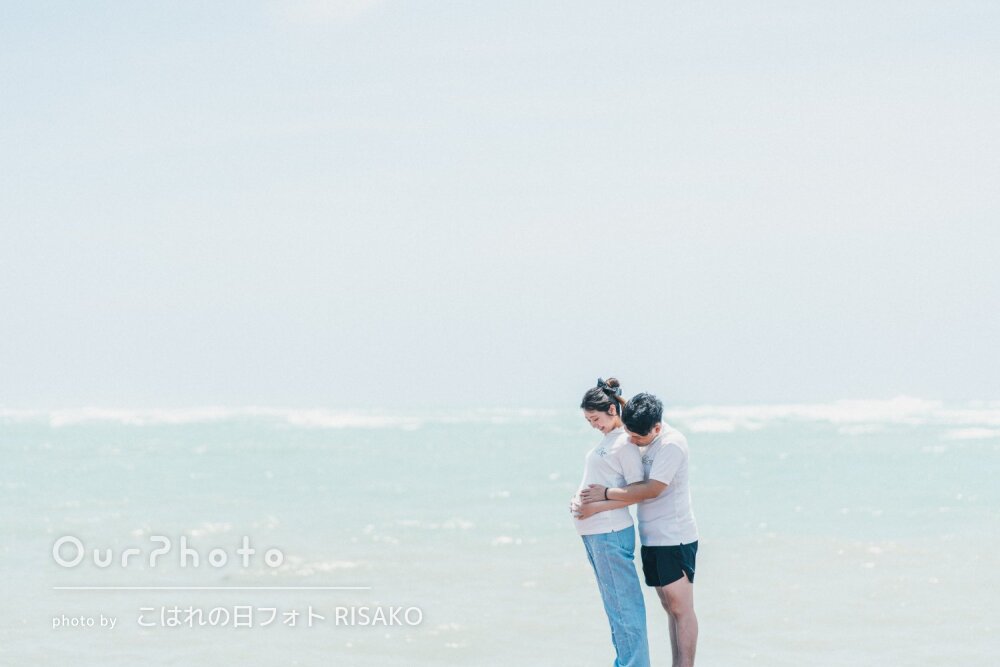 「自然と笑顔になる」美しい海を背に楽しみながらマタニティフォトの撮影
