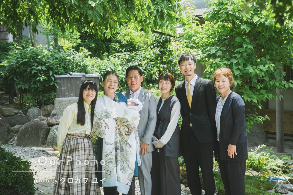 「みんな自然な笑顔で素敵」家族そろって！幸せいっぱいのお宮参りの撮影
