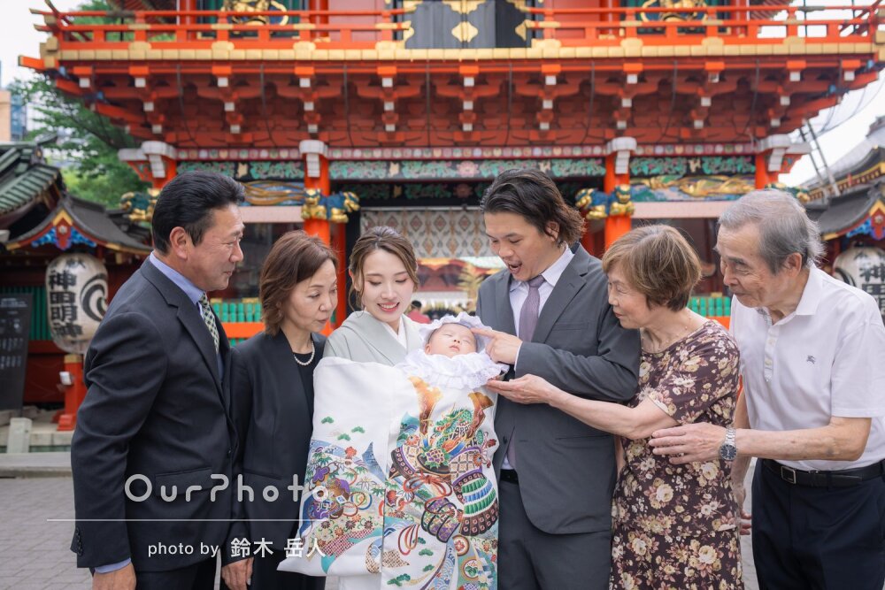 「素敵な構図や綺麗に写るためのコツ」終始にこやかなお宮参りの撮影