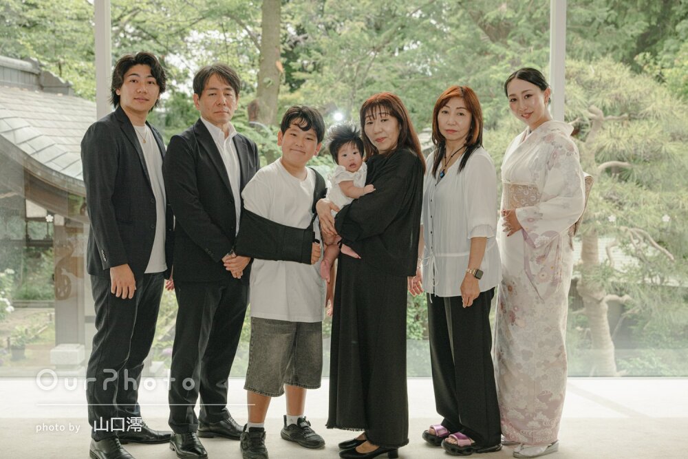 「素敵な写真ありがとう」家族そろってにこやかに！幸せなお宮参りの撮影