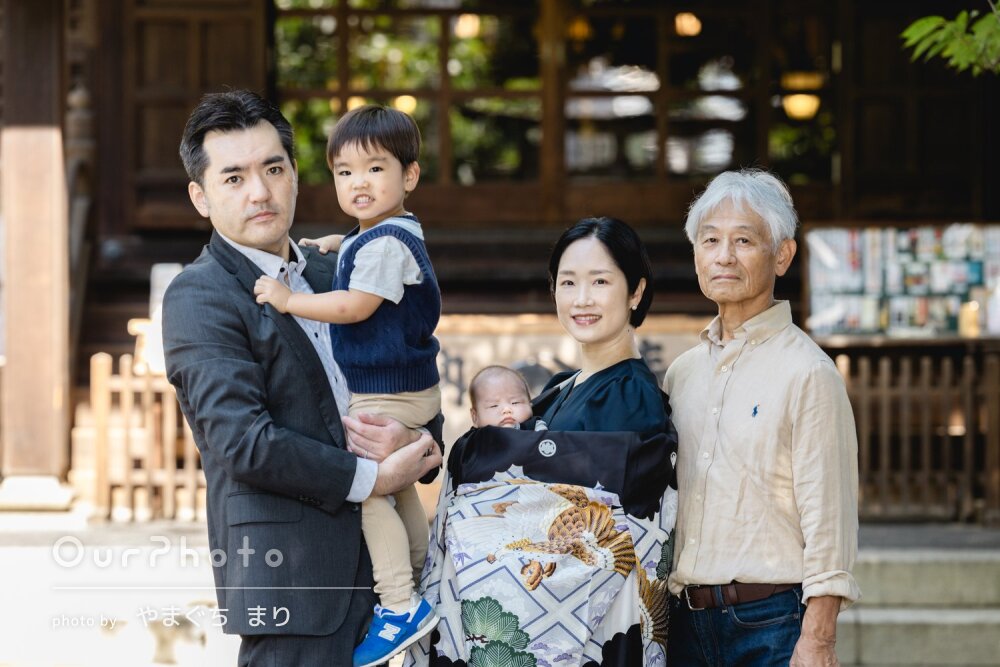 「ご配慮のお陰でリラックスして」お兄ちゃんも一緒にお宮参りの撮影