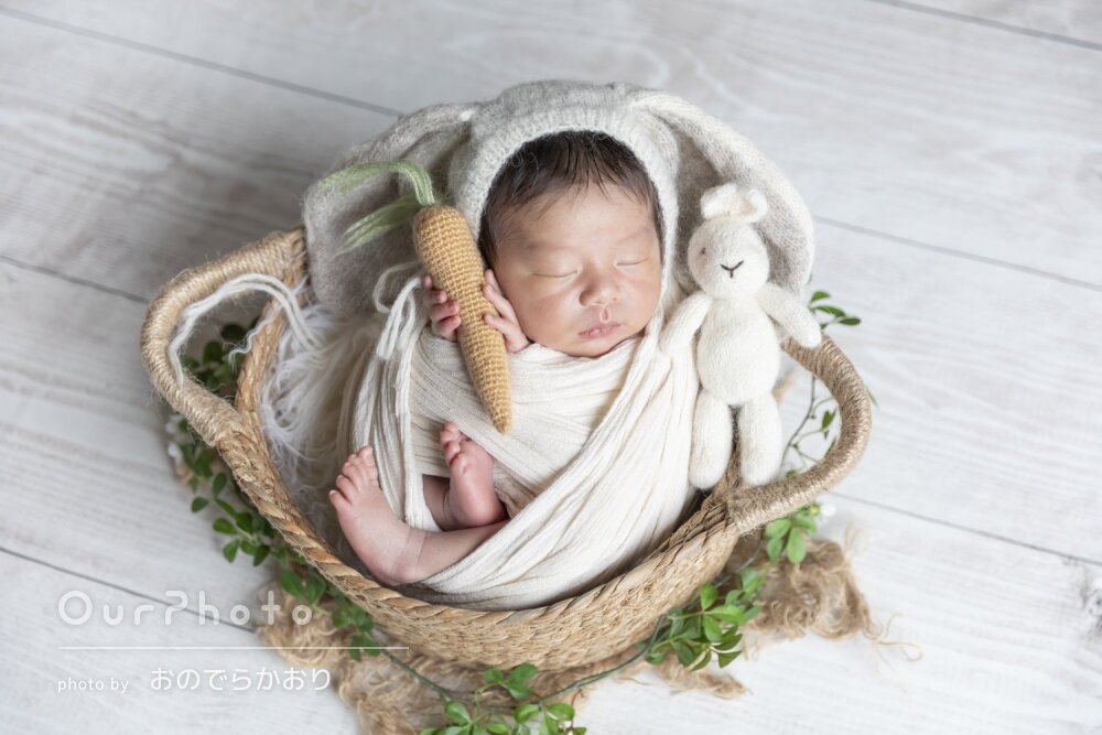 安心できるご自宅でナチュラルかわいい！ニューボーンフォトの撮影