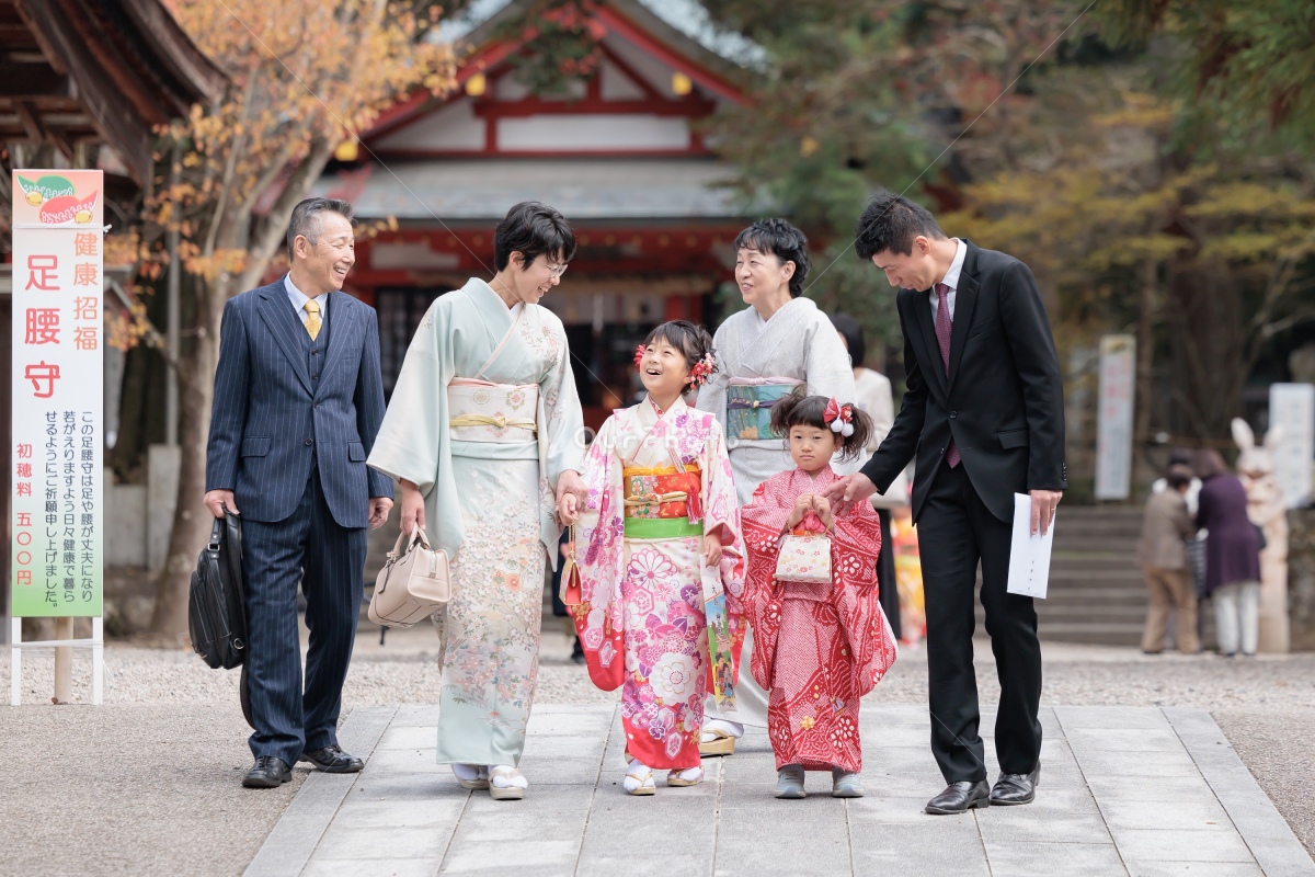 上野天満宮(名古屋市千種区)で七五三の出張撮影｜カメラマンの撮影例と