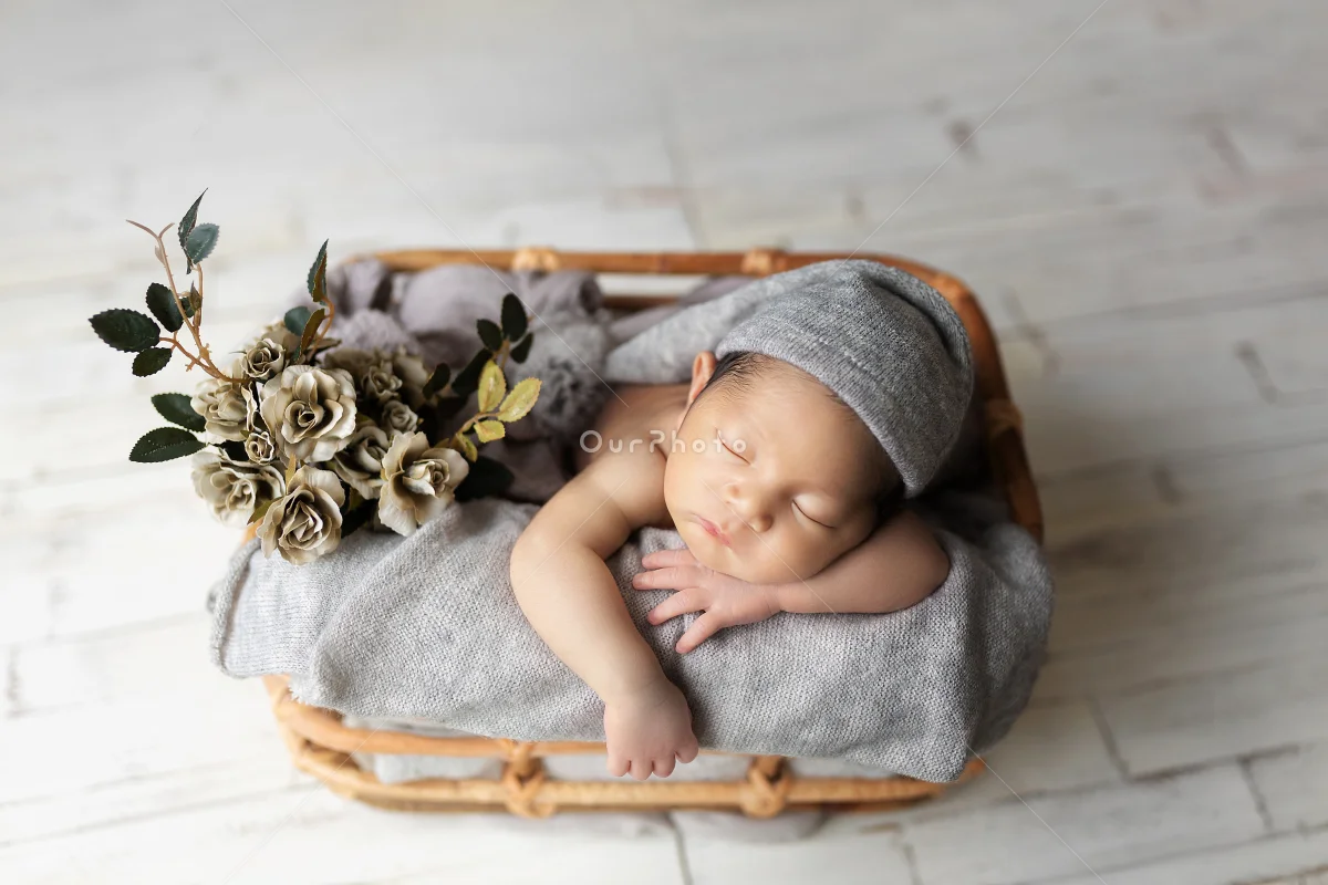 群馬県高崎市でニューボーンフォトの出張撮影｜カメラマンの撮影例と